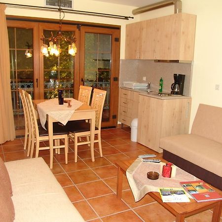 Safetis Stories Apartment Dion Bagian luar foto
